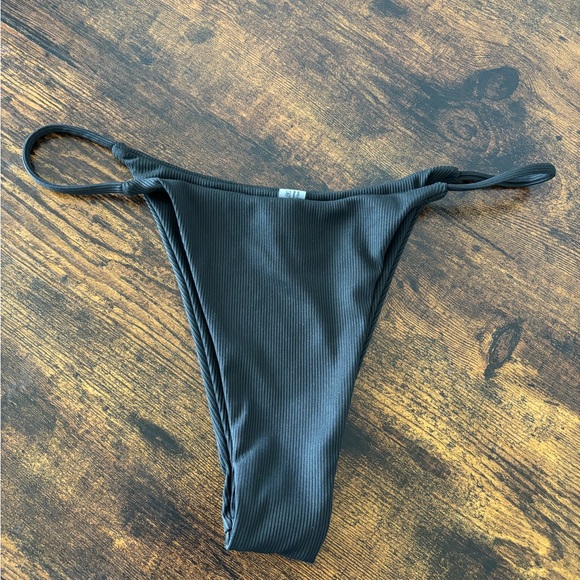 All Black Bikini - Picture 3 of 3